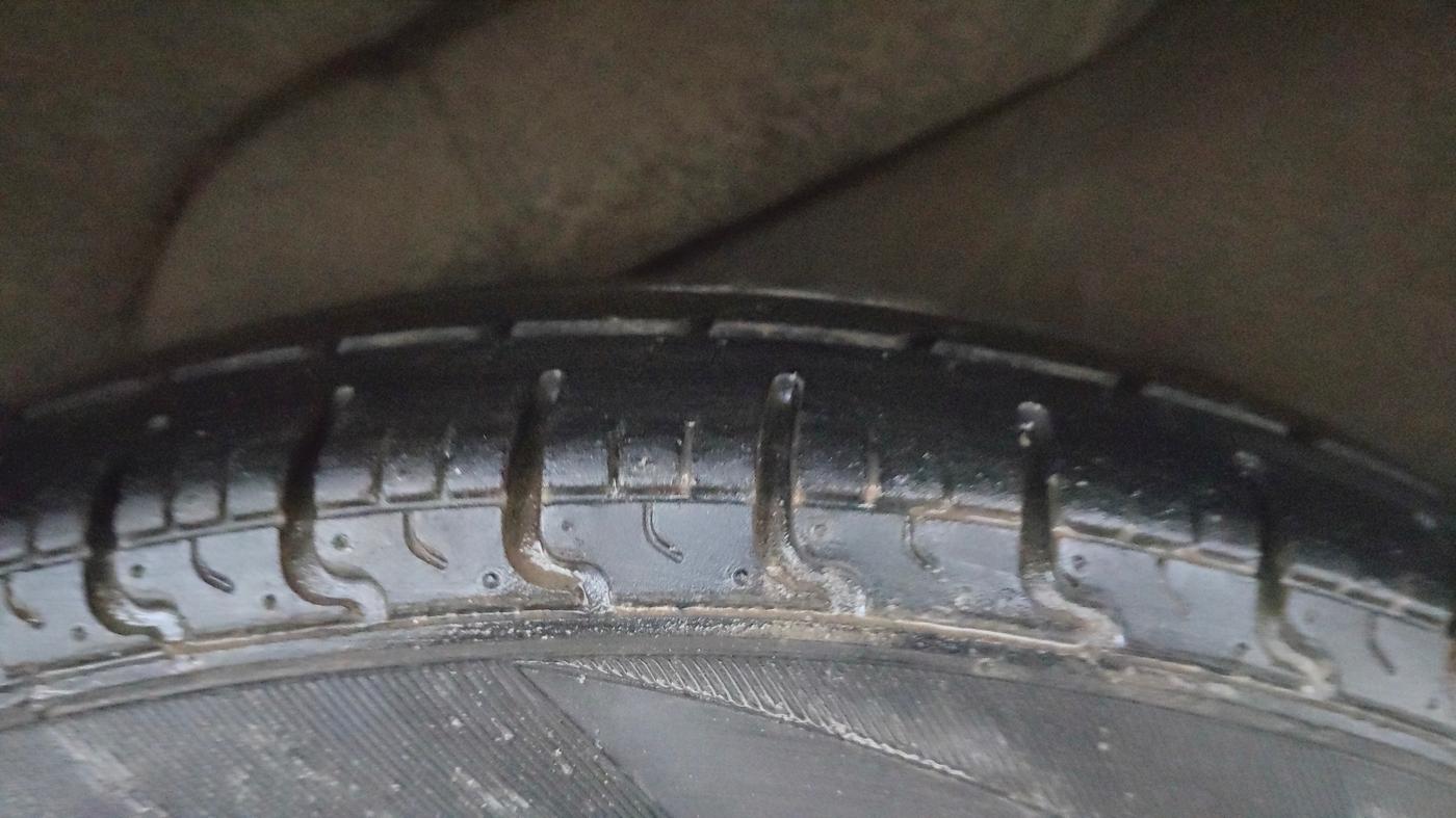 2013 Hyundai i10 MAGNA 1.1, Petrol, Manual, 64,531 km, Left Rear Tyre Tread