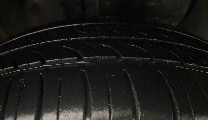 2018 Hyundai Elite i20 ASTA 1.2  CVT, Petrol, Automatic, 53,635 km, Right Front Tyre Tread