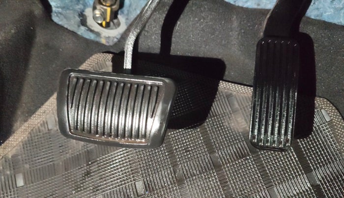 2025 Hyundai Verna SX(O) 1.5 MPI IVT , Petrol, Automatic, 1,398 km, Pedals