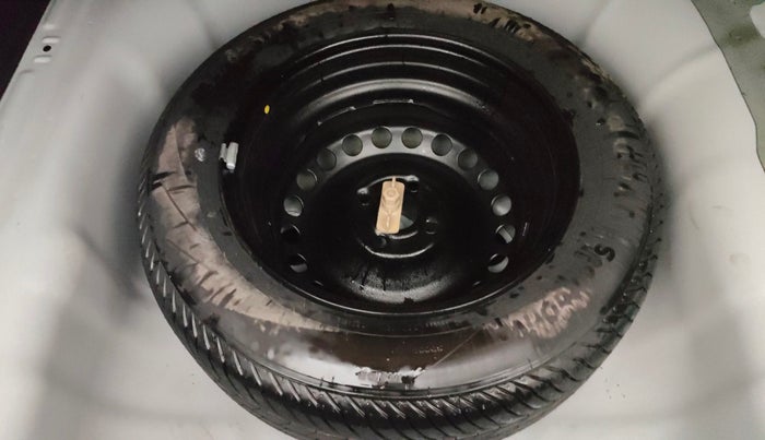 2025 Hyundai Verna SX(O) 1.5 MPI IVT , Petrol, Automatic, 1,398 km, Spare Tyre