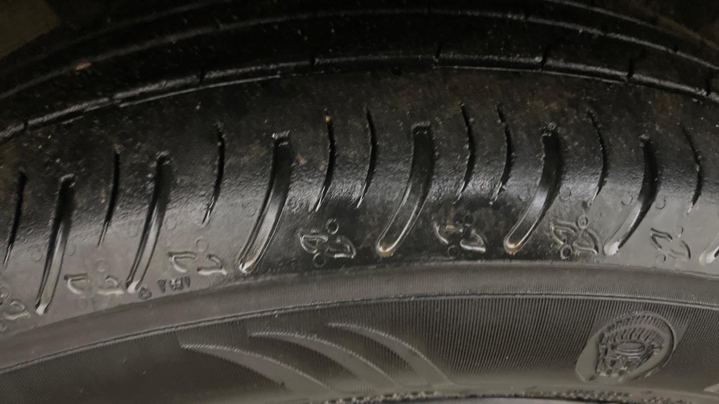 2024 Nissan MAGNITE N-Connecta B4D 1.0 Petrol AMT, Petrol, Automatic, 23,612 km, Right Front Tyre Tread