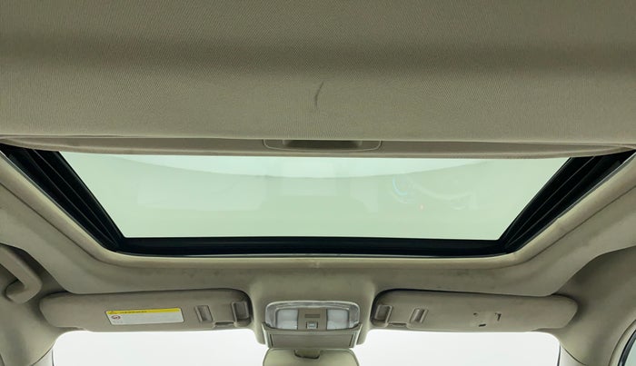 2016 Mahindra XUV500 W10 FWD, Diesel, Manual, 63,531 km, Moonroof/ Sunroof