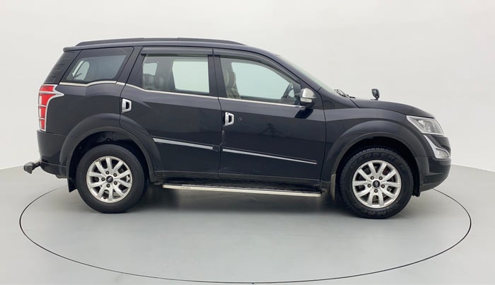 2016 Mahindra XUV500 W10 FWD, Diesel, Manual, 63,531 km, Right Side