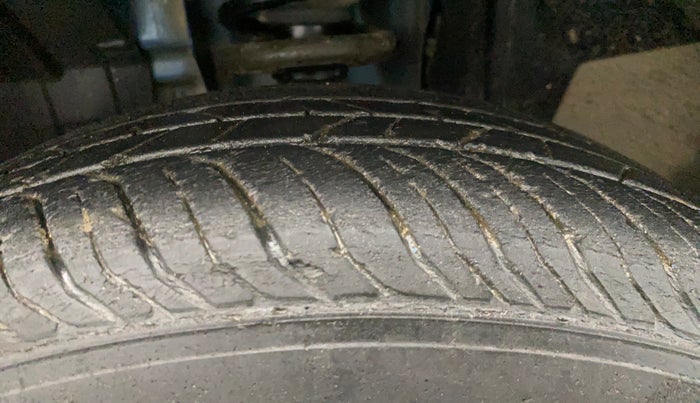 2021 Renault Kiger RXT AMT, Petrol, Automatic, 34,585 km, Left Front Tyre Tread