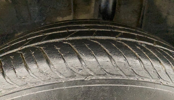 2021 Renault Kiger RXT AMT, Petrol, Automatic, 34,585 km, Left Rear Tyre Tread