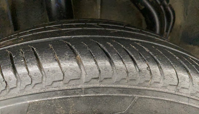 2021 Renault Kiger RXT AMT, Petrol, Automatic, 34,585 km, Right Rear Tyre Tread