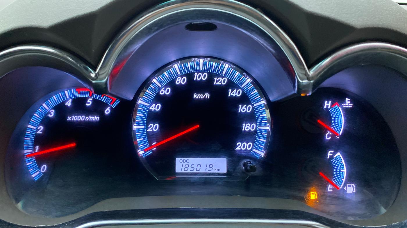 2012 Toyota Fortuner 3.0 MT 4X4, Diesel, Manual, 1,85,354 km, Odometer Image