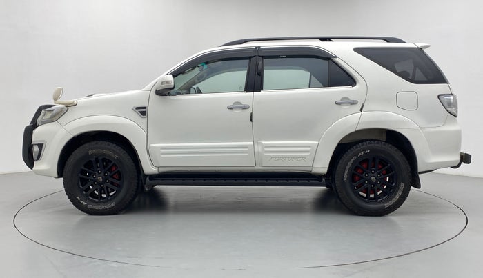2012 Toyota Fortuner 3.0 MT 4X4, Diesel, Manual, 1,85,354 km, Left Side