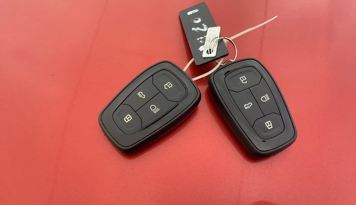 2018 Tata NEXON XZ PLUS DIESEL, Diesel, Manual, 55,424 km, Key Close Up