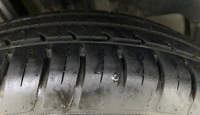2019 Maruti Swift VXI, Petrol, Manual, 13,474 km, Right Rear Tyre Tread