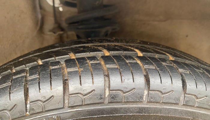 2019 Maruti Alto 800 LXI, Petrol, Manual, 54,297 km, Right Front Tyre Tread