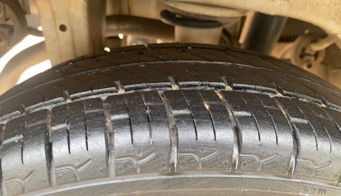2019 Maruti Alto 800 LXI, Petrol, Manual, 54,297 km, Right Rear Tyre Tread