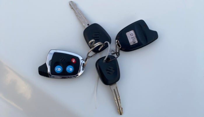 2019 Maruti Alto 800 LXI, Petrol, Manual, 54,297 km, Key Close Up