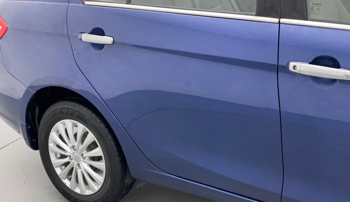 2018 Maruti Ciaz DELTA 1.5 SHVS MT PETROL, Petrol, Manual, 64,538 km, Right rear door - Minor scratches