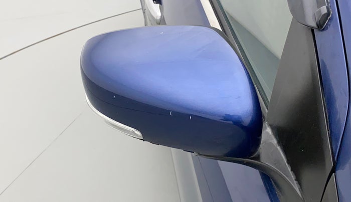 2018 Maruti Ciaz DELTA 1.5 SHVS MT PETROL, Petrol, Manual, 64,538 km, Right rear-view mirror - Minor scratches