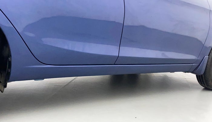 2018 Maruti Ciaz DELTA 1.5 SHVS MT PETROL, Petrol, Manual, 64,538 km, Right running board - Slightly rusted
