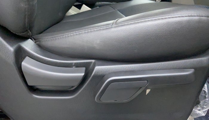 2021 Mahindra Scorpio S11, Diesel, Manual, 9,981 km, Driver Side Adjustment Panel