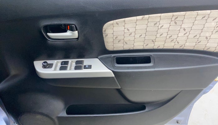 2016 Maruti Wagon R 1.0 VXI AMT, Petrol, Automatic, 49,802 km, Driver Side Door Panels Control