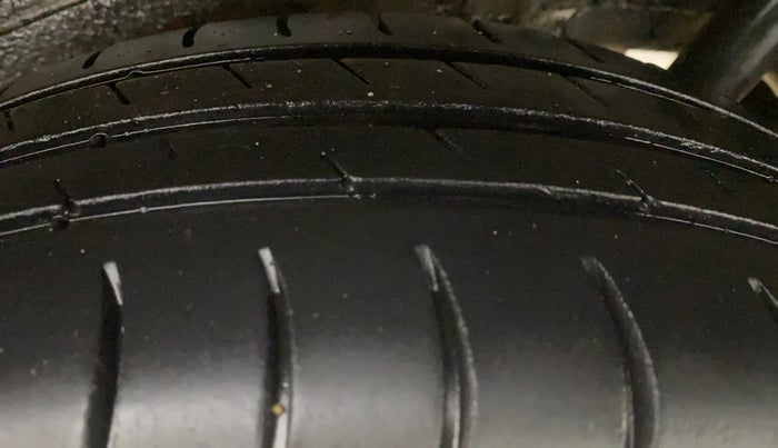 2016 Maruti Wagon R 1.0 VXI AMT, Petrol, Automatic, 49,802 km, Left Rear Tyre Tread