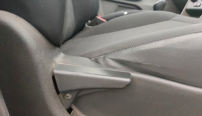 2018 Tata Tiago XT DIESEL, Diesel, Manual, 91,607 km, Driver Side Adjustment Panel