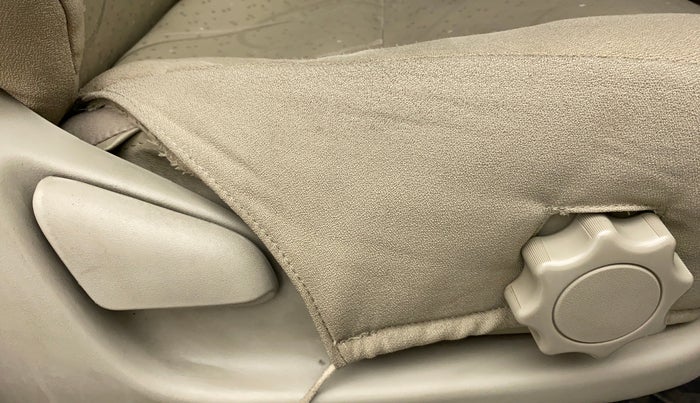 2014 Toyota Innova 2.5 GX 7 STR LIMITED EDITION, Diesel, Manual, 85,512 km, Driver Side Adjustment Panel