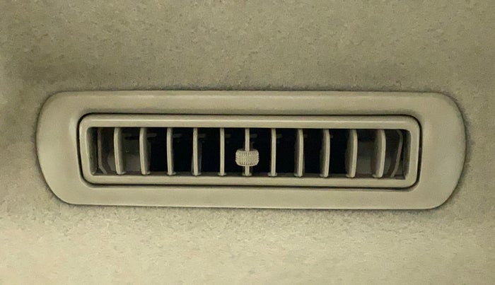 2014 Toyota Innova 2.5 GX 7 STR LIMITED EDITION, Diesel, Manual, 85,512 km, Rear AC Vents