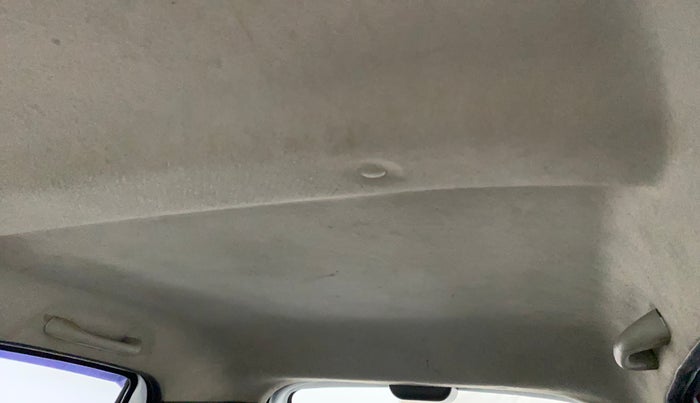 2021 Renault Kwid RXT 1.0 (O), Petrol, Manual, 39,590 km, Ceiling - Roof lining minor dirty