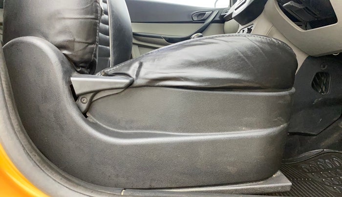 2017 Tata Tiago XM PETROL, Petrol, Manual, 77,938 km, Driver Side Adjustment Panel