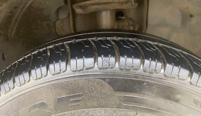 2017 Tata Tiago XM PETROL, Petrol, Manual, 77,938 km, Right Front Tyre Tread