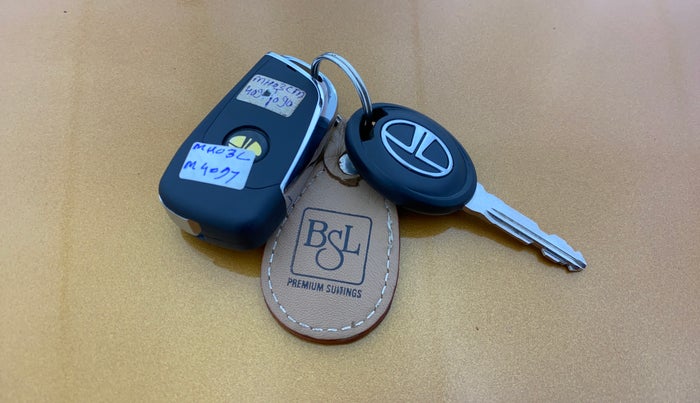 2017 Tata Tiago XM PETROL, Petrol, Manual, 77,938 km, Key Close Up