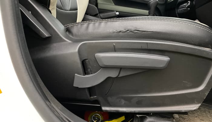 2025 Tata PUNCH Adventure Plus (S) iCNG, CNG, Manual, 18,031 km, Driver Side Adjustment Panel