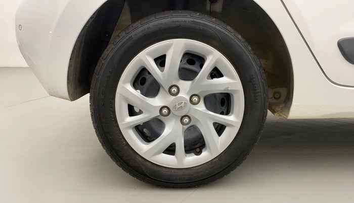 2020 Hyundai Grand i10 MAGNA 1.2 KAPPA VTVT, Petrol, Manual, 31,057 km, Right Rear Wheel