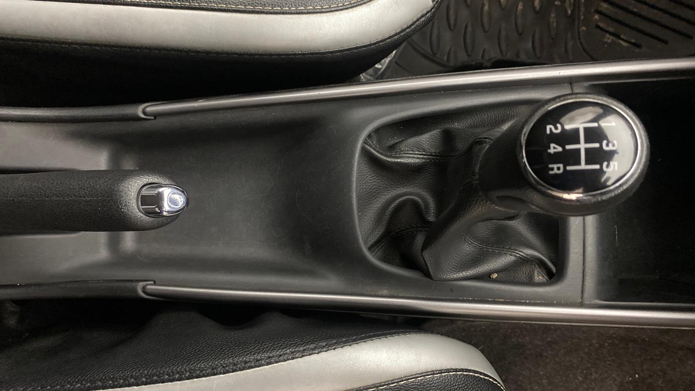 2021 Maruti Baleno ZETA PETROL 1.2, Petrol, Manual, 48,696 km, Gear Lever
