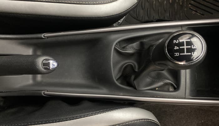 2021 Maruti Baleno ZETA PETROL 1.2, Petrol, Manual, 48,696 km, Gear Lever