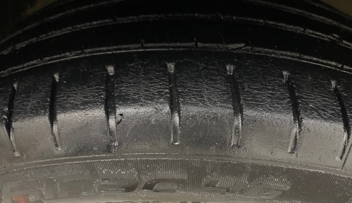 2021 Maruti Baleno ZETA PETROL 1.2, Petrol, Manual, 48,696 km, Right Front Tyre Tread