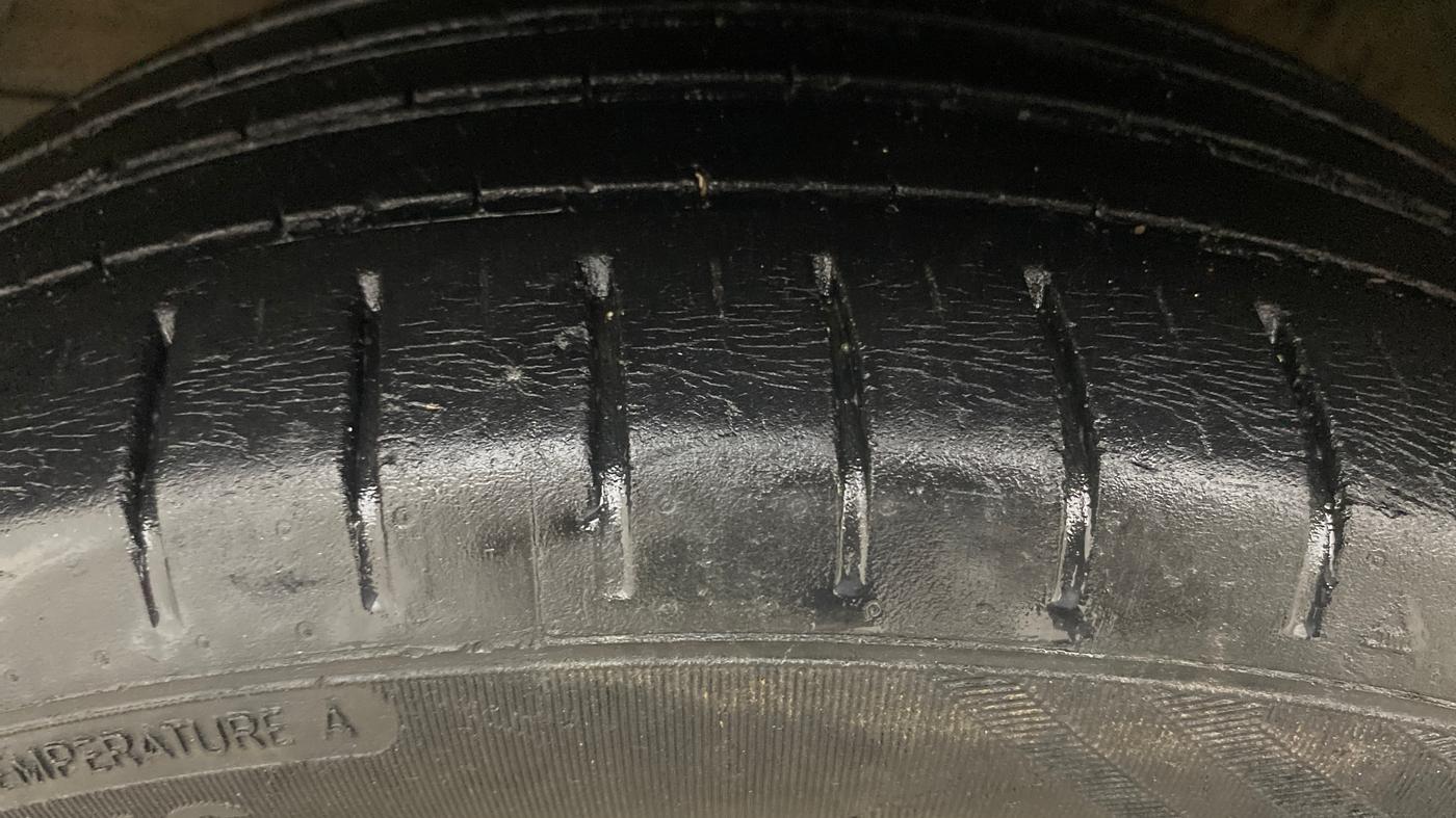 2021 Maruti Baleno ZETA PETROL 1.2, Petrol, Manual, 48,696 km, Left Front Tyre Tread