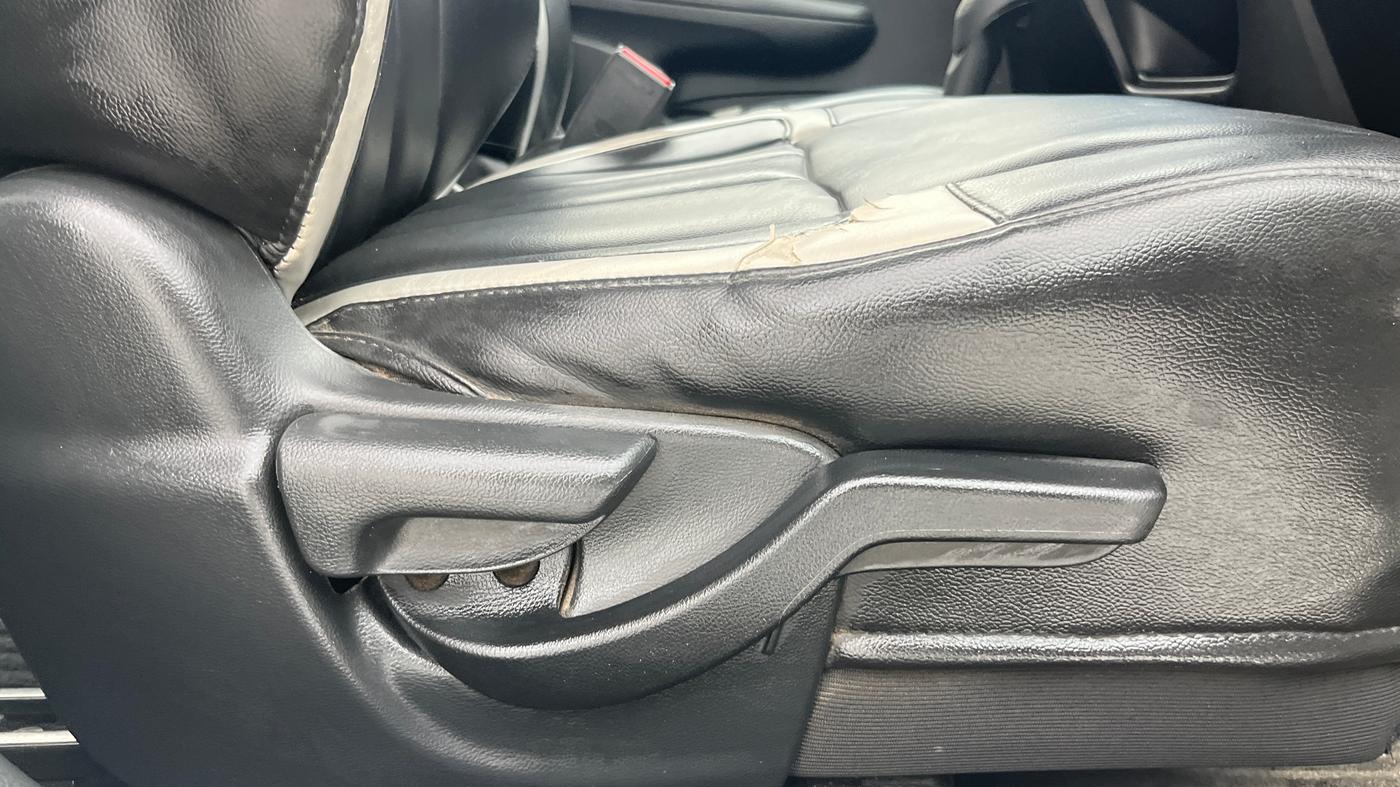 2018 Honda BR-V 1.5L I-VTEC V CVT, Petrol, Automatic, 61,134 km, Driver Side Adjustment Panel