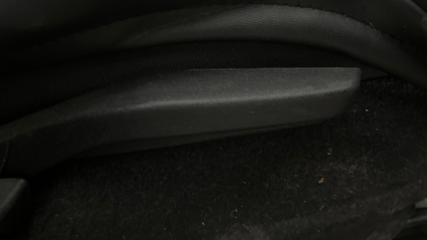 2025 Maruti BREZZA ZXI SMART HYBRID , Petrol, Manual, 34,795 km, Driver Side Adjustment Panel