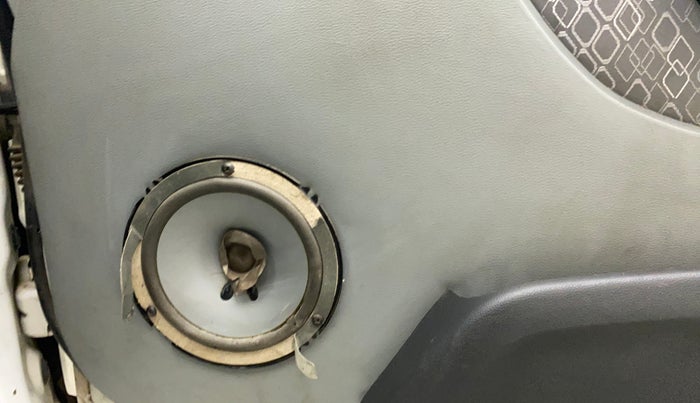 2017 Maruti Alto 800 LXI, Petrol, Manual, 25,868 km, Infotainment system - Speaker cover missing