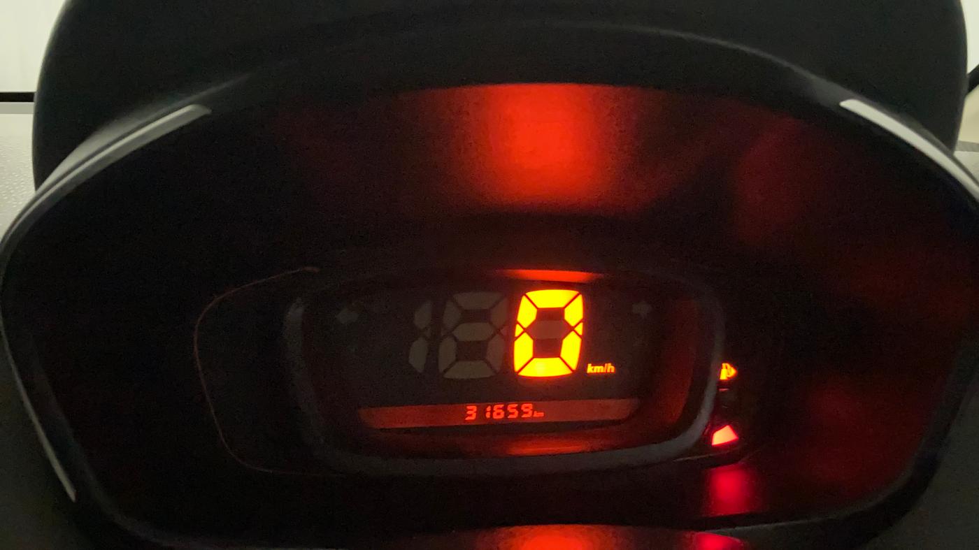 2018 Renault Kwid RXT 0.8 (O), Petrol, Manual, 31,642 km, Odometer Image