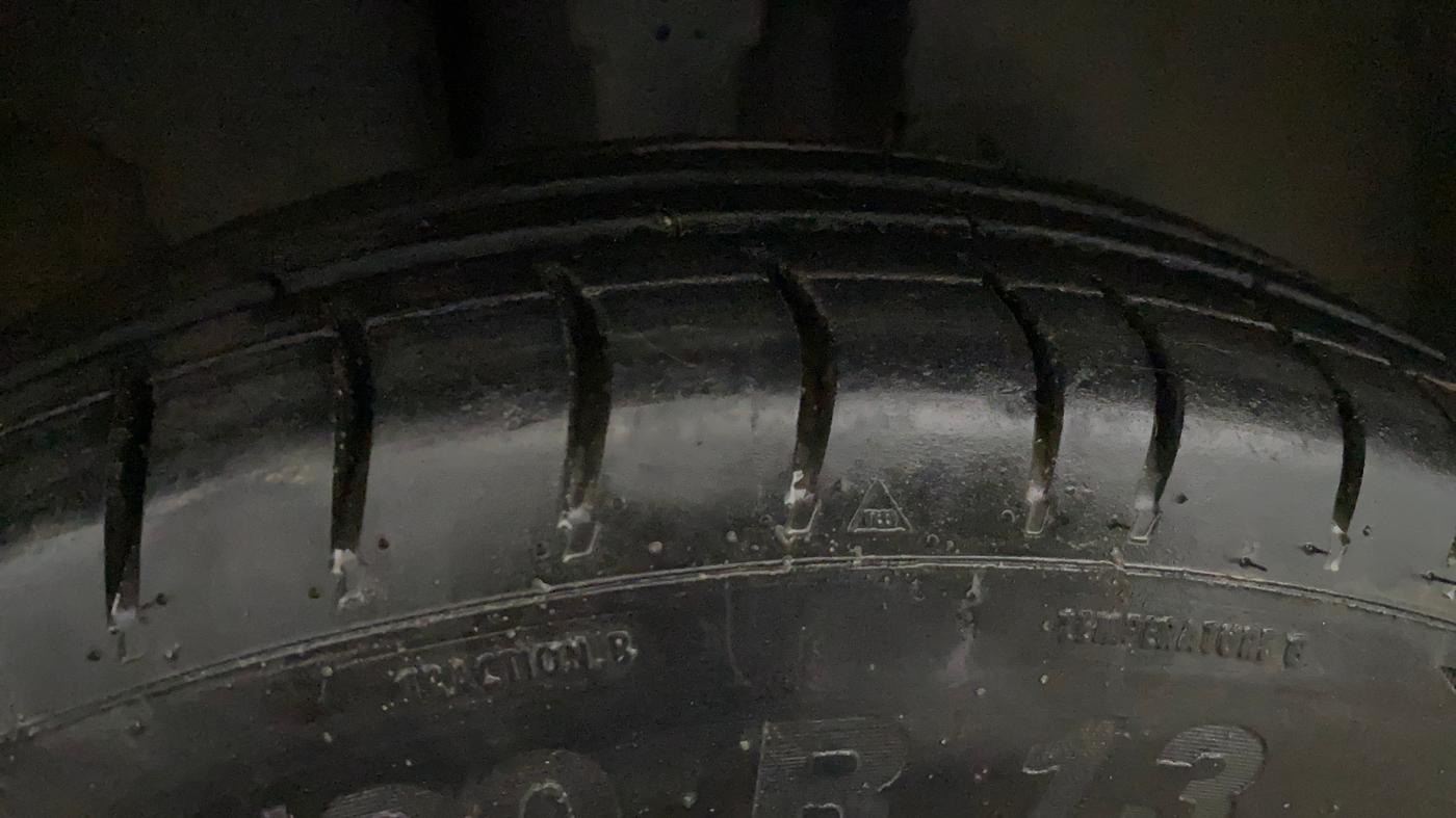 2018 Renault Kwid RXT 0.8 (O), Petrol, Manual, 31,642 km, Right Front Tyre Tread
