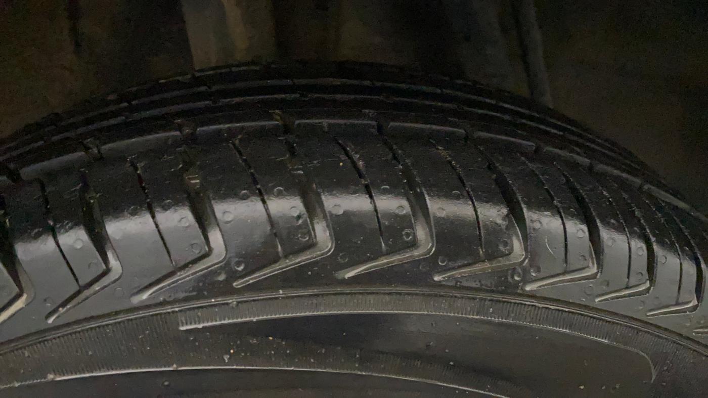 2018 Renault Kwid RXT 0.8 (O), Petrol, Manual, 31,642 km, Right Rear Tyre Tread