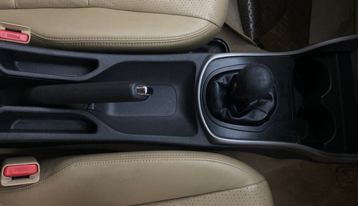 2016 Honda City 1.5L I-VTEC VX (O) MT, Petrol, Manual, 75,965 km, Gear Lever