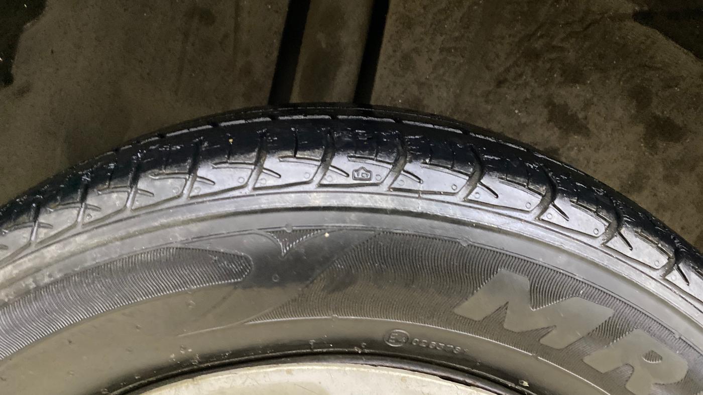2017 Maruti Ertiga VXI CNG, CNG, Manual, 37,257 km, Right Rear Tyre Tread