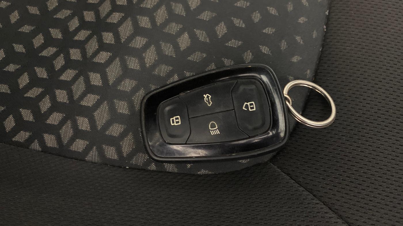 2018 Tata NEXON XZA PLUS DIESEL, Diesel, Automatic, 50,522 km, Key Close Up