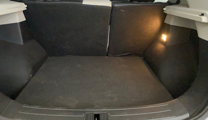 2022 MG ASTOR STYLE EX 1.5 MT, Petrol, Manual, 32,276 km, Boot Inside