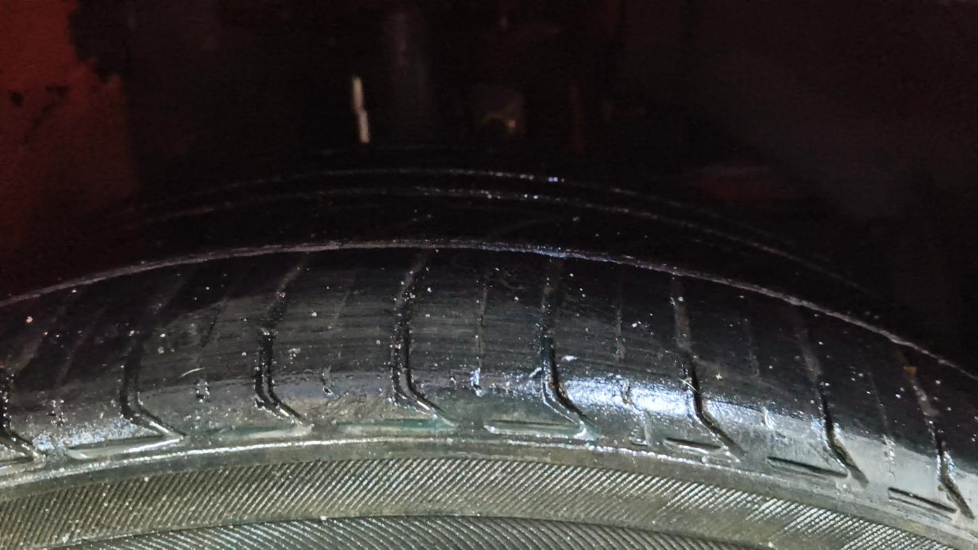 2017 Maruti Baleno ALPHA PETROL 1.2, Petrol, Manual, 1,19,624 km, Right Front Tyre Tread