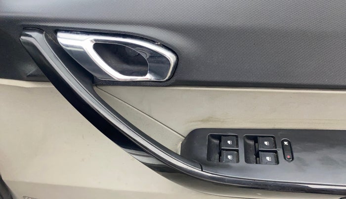 2017 Tata Tiago XZA PETROL, Petrol, Automatic, 31,959 km, Driver Side Door Panels Control
