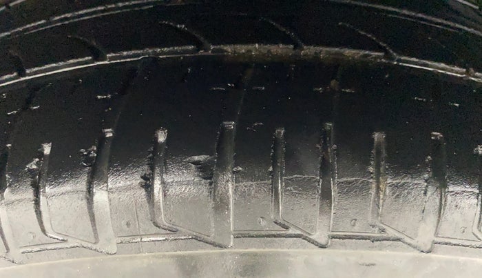 2017 Tata Tiago XZA PETROL, Petrol, Automatic, 31,959 km, Right Rear Tyre Tread