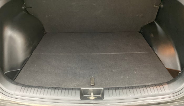 2018 Hyundai Creta 1.6 SX (O) CRDI, Diesel, Manual, 70,492 km, Boot Inside